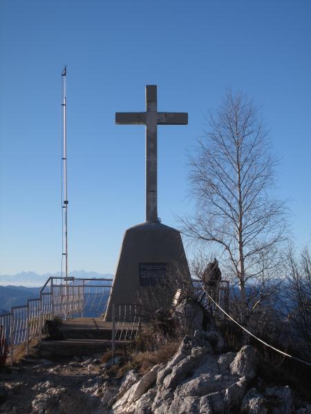 Da Versasio (Lecco) al Pizzo d'Erna passando per i rifugi Stoppani e Marchett