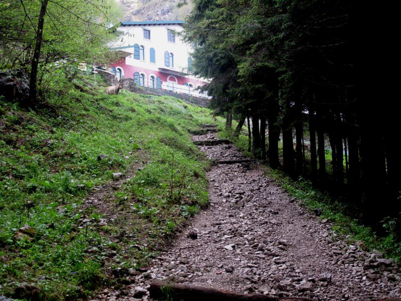 Da Erve al Rifugio Capanna Alpinisti Monzesi